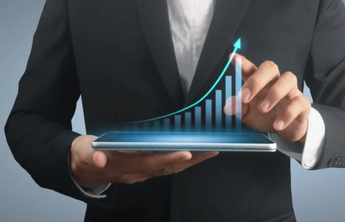Ανοδικό γράφημα σε tablet που συμβολίζει τα αποτελέσματα του medical marketing και τη σταδιακή αύξηση επισκεψιμότητας και ραντεβού για γιατρό.